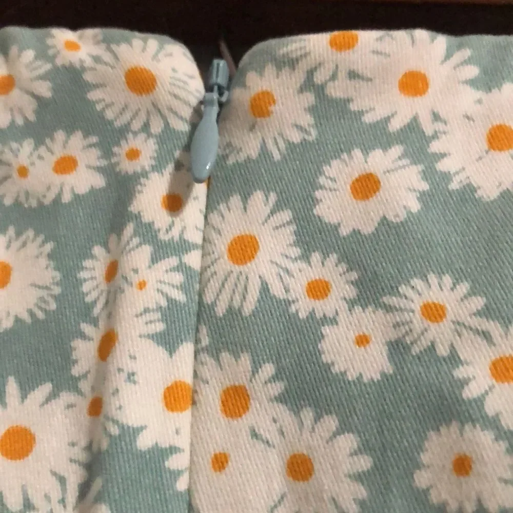 Wild Fable Junior’s Size 6 Short Blue Daisy Floral Zip Up Mini Pencil Skirt